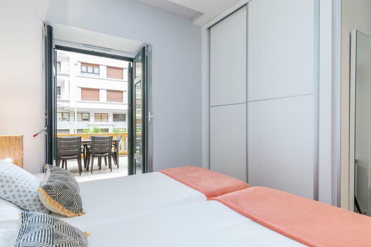 Zurriola Suites By Forever Rentals San Sebastián Exterior photo